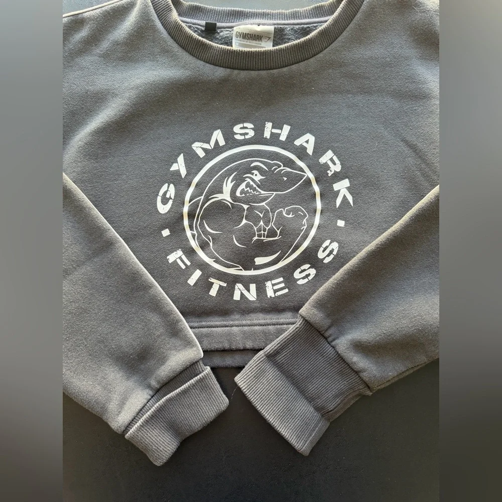Gymshark Legacy Cropped Crewneck Size Medium - Picture 10 of 11